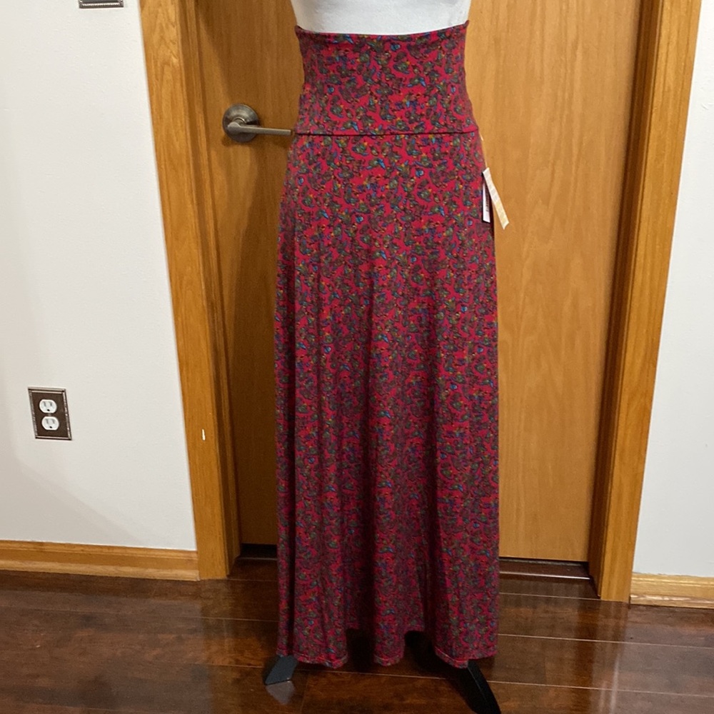 LuLaRoe Women’s Red With Beautiful Pattern Maxi Skirt Size XXS